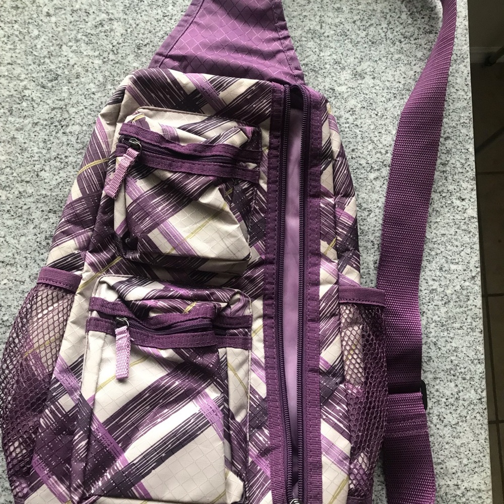 Thirty one sling back bag